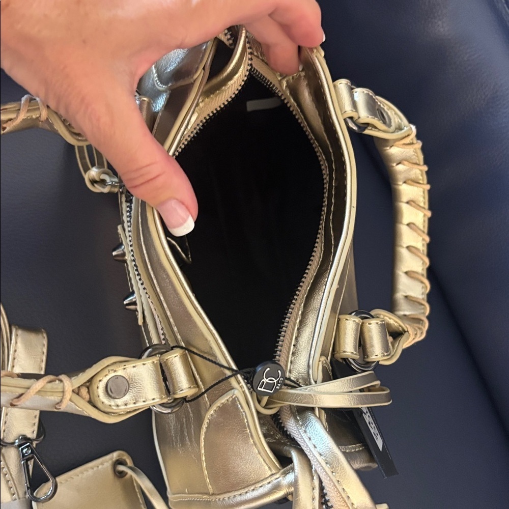 Gold Designer Vegan Durable Handbag - Picture 5 of 6